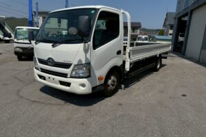平成28年　ダイナ3トン平ワイド超ロング　★最大積載量3000㎏　★走行距離11.7万キロ　　★荷台内寸500㎝×207㎝×38㎝